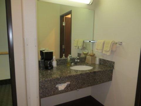 Walden North Park Inn & Suites מראה חיצוני תמונה
