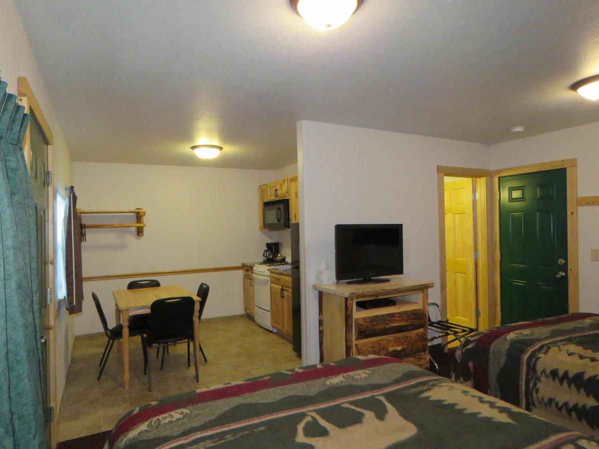 Walden North Park Inn & Suites חדר תמונה